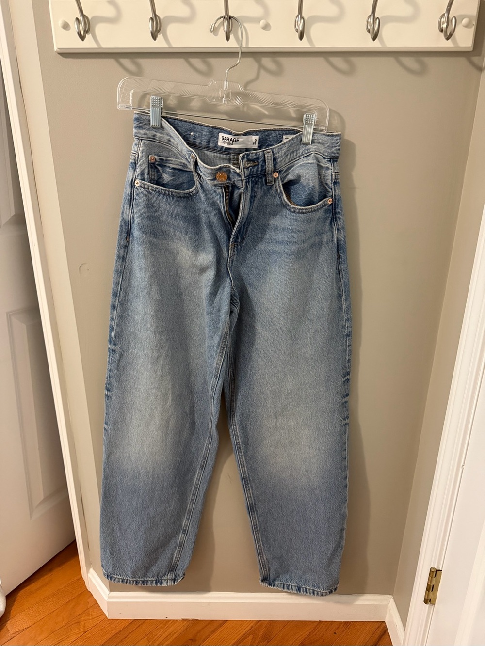 Garage Light Wash High-Rise Relaxed Jeans - Light Blue size 24 never worn